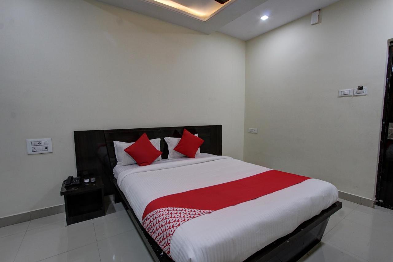 โอโย 38566 Mk โฮเต็ล แอนด์ ลอดจ์ Hotel กุลบาร์กา ภายนอก รูปภาพ