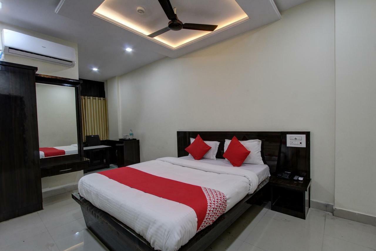 โอโย 38566 Mk โฮเต็ล แอนด์ ลอดจ์ Hotel กุลบาร์กา ภายนอก รูปภาพ